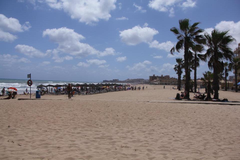 Playa De La Mata Apartment Аликанте Екстериор снимка